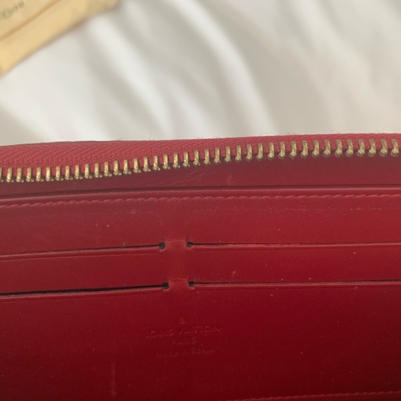 Authentic Vernis LV Wallet - Picture 5 of 5
